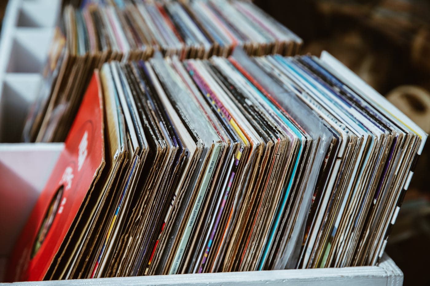 Coleção de discos de vinil para descobrir novas referências musicais